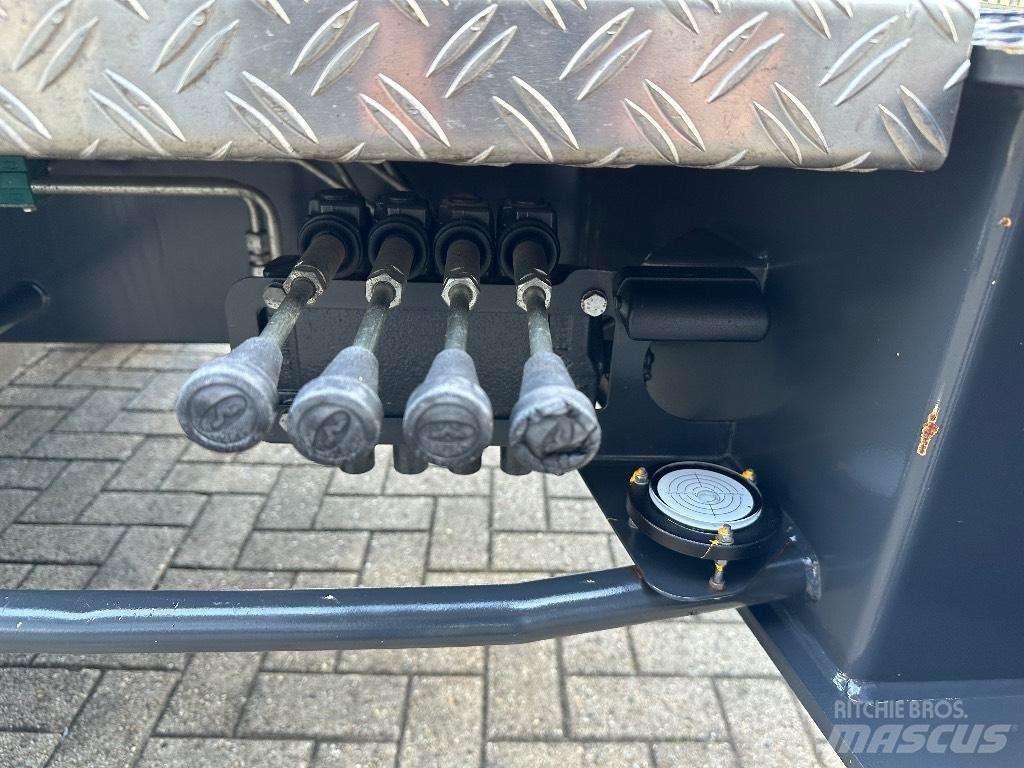 Böcker AHK 30/1600 Allterreng kraner