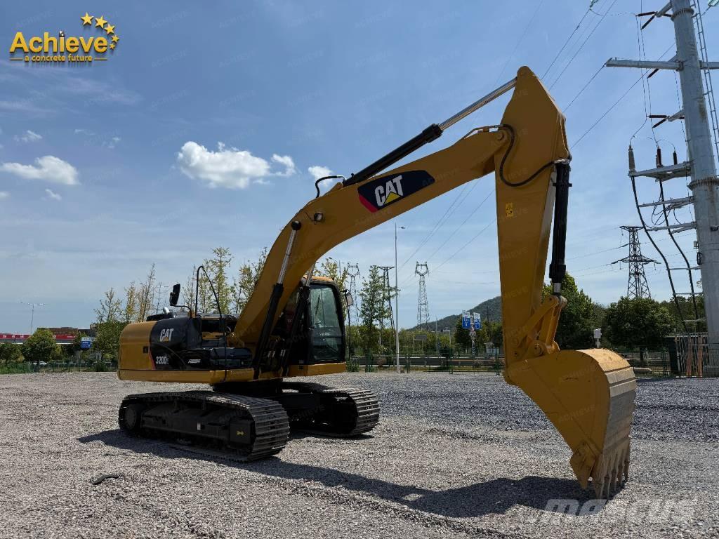 CAT 320 D2 Beltegraver