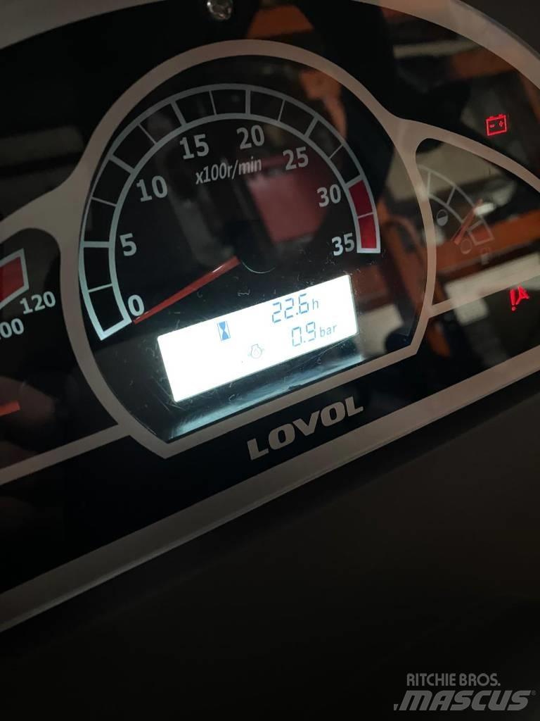 Lovol M404C Kompakttraktorer