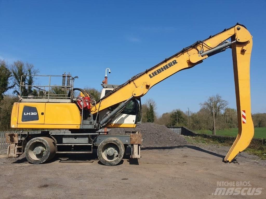 Liebherr LH 30 Gravemaskiner for avfallshåndtering
