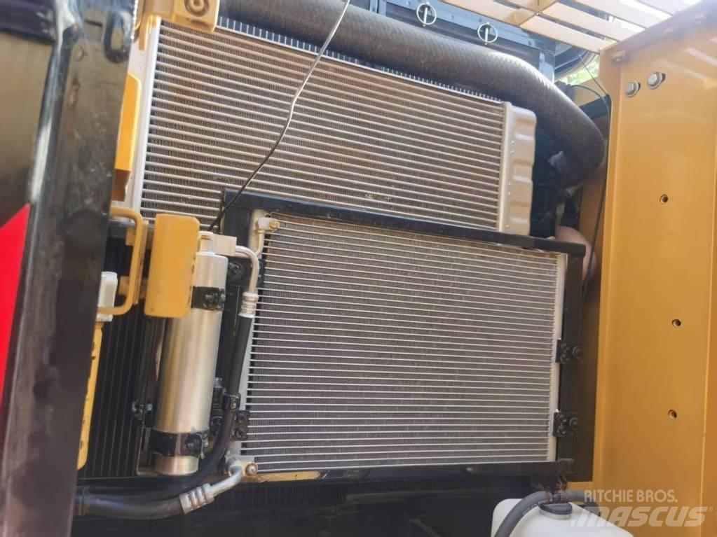 CAT 320d2 Beltegraver