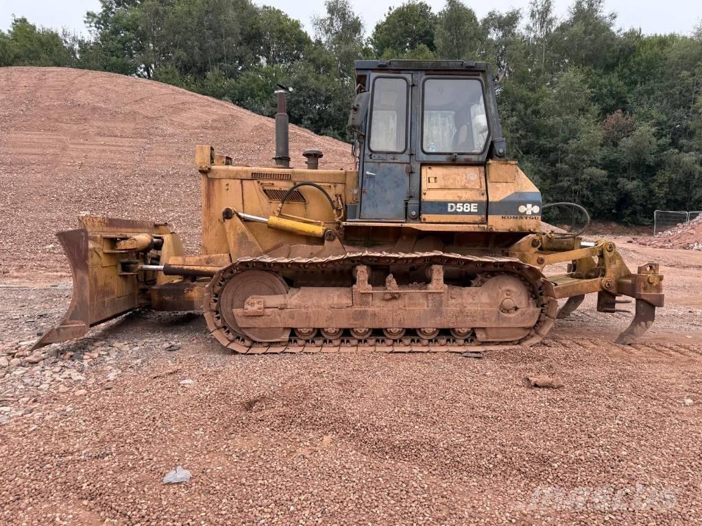 Komatsu D58E-1 Dozere Beltegående