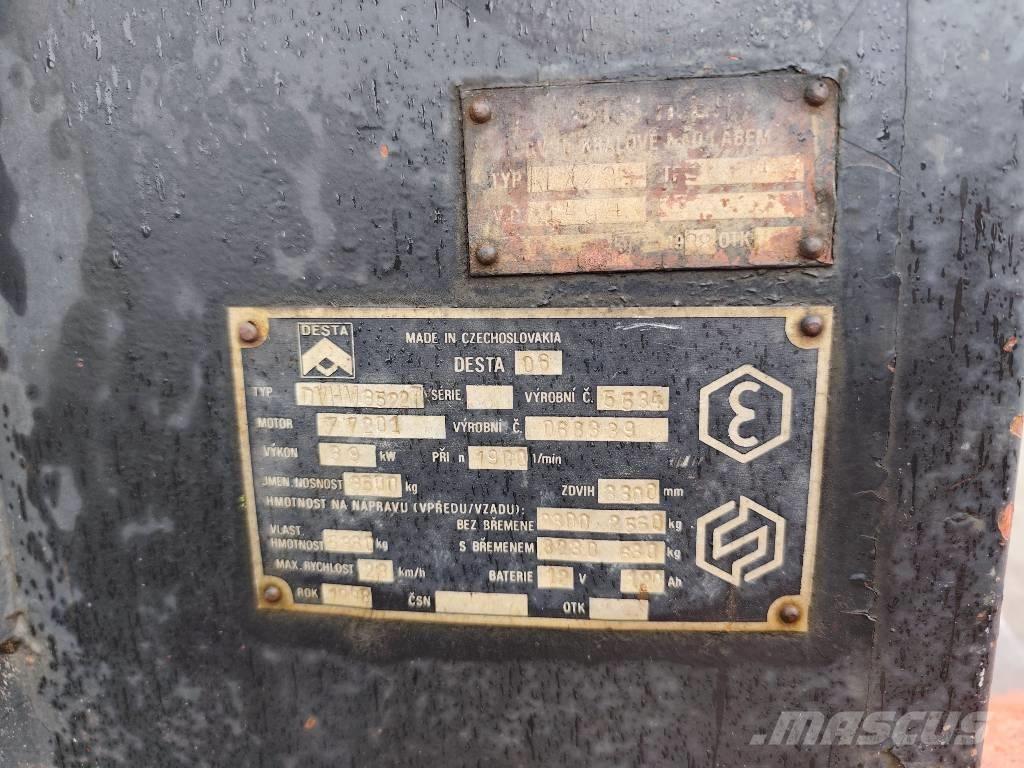 Desta DVHM 3522 Diesel Trucker