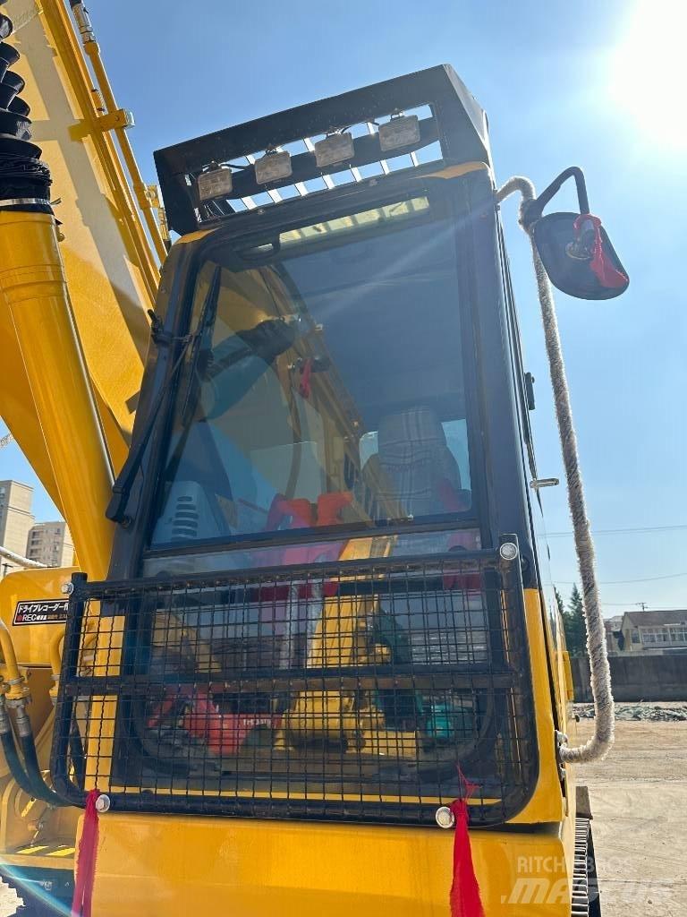 Komatsu PC 220-7 Beltegraver