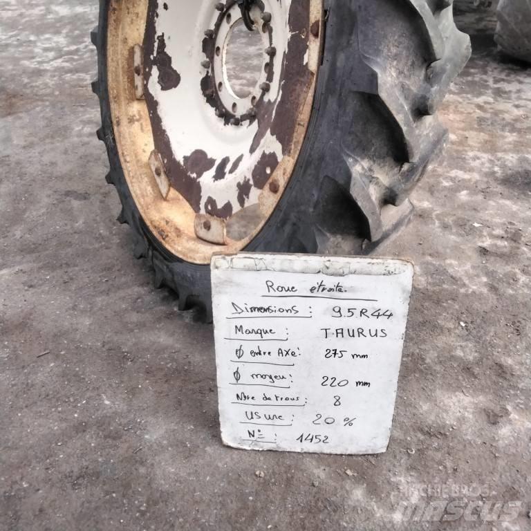 Taurus 9.5R44 Dekk, hjul og felger