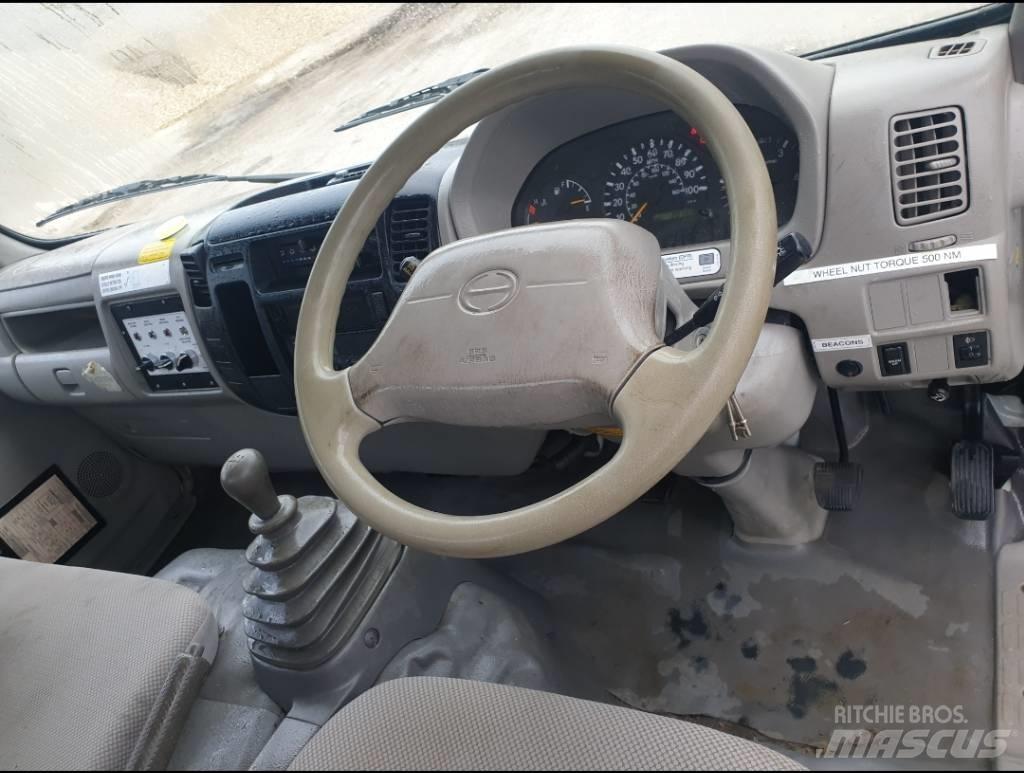 Hino 300 Andre lastebiler