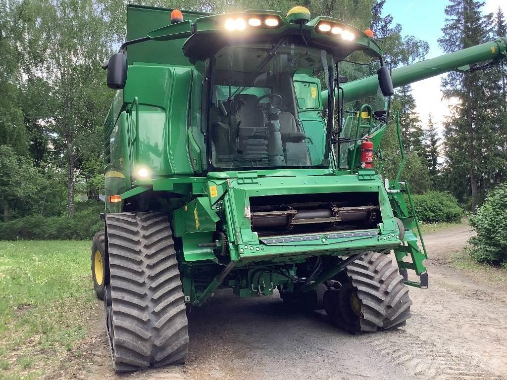 John Deere T 670 Skurtreskere