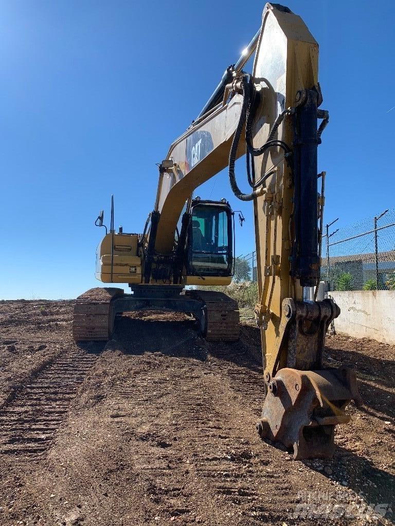 CAT 320 D L Beltegraver
