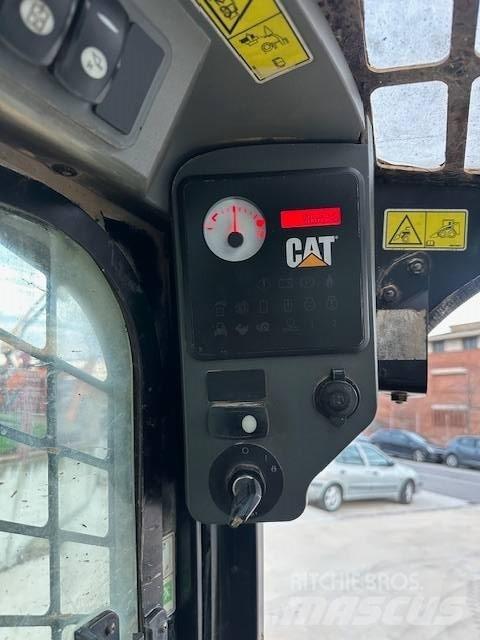 CAT 246 C Kompaktlastere