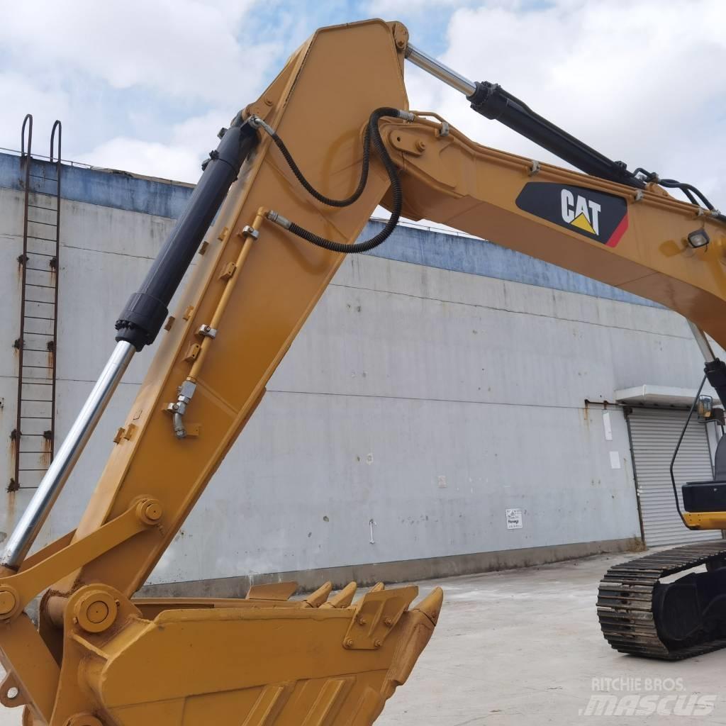 CAT 325D Beltegraver