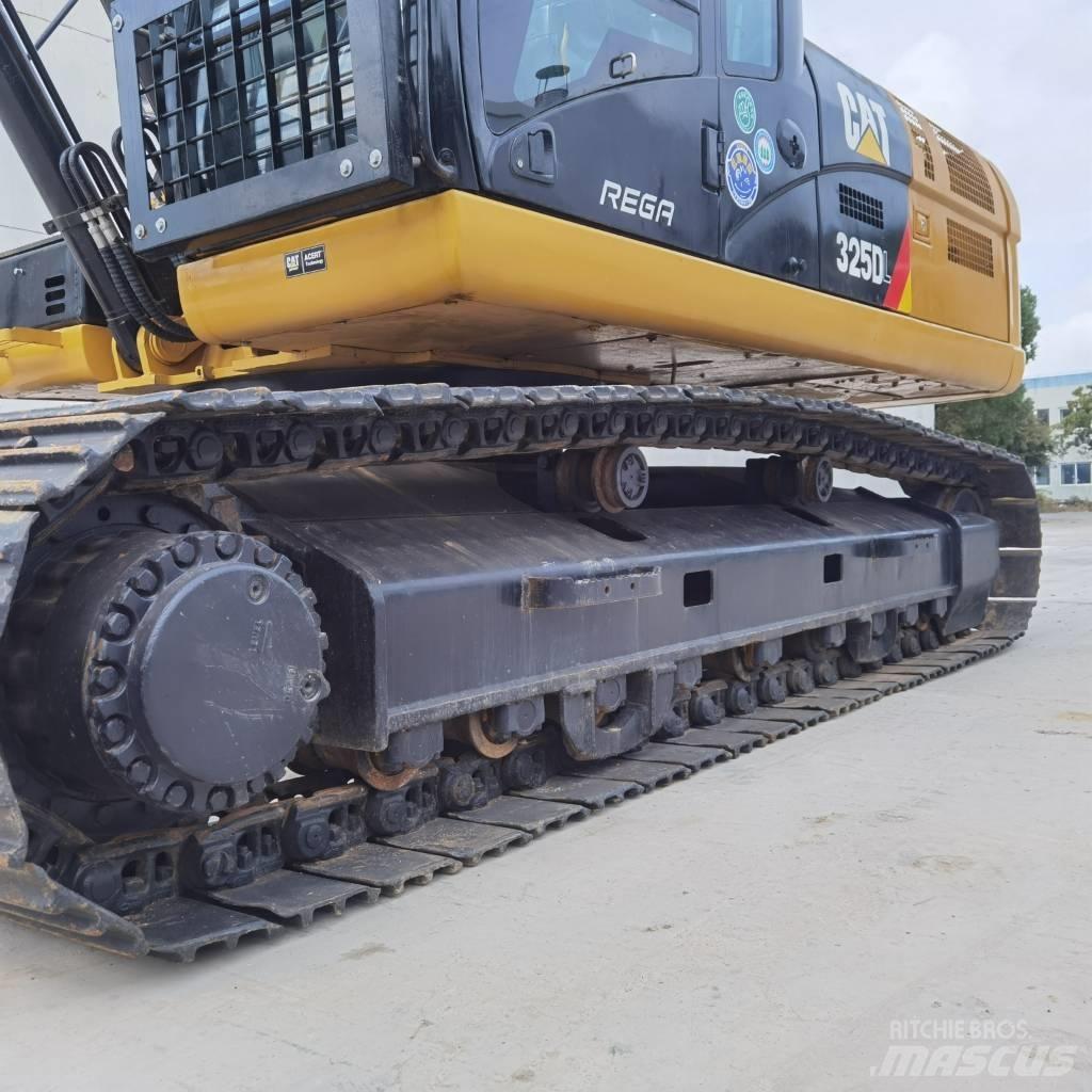 CAT 325D Beltegraver