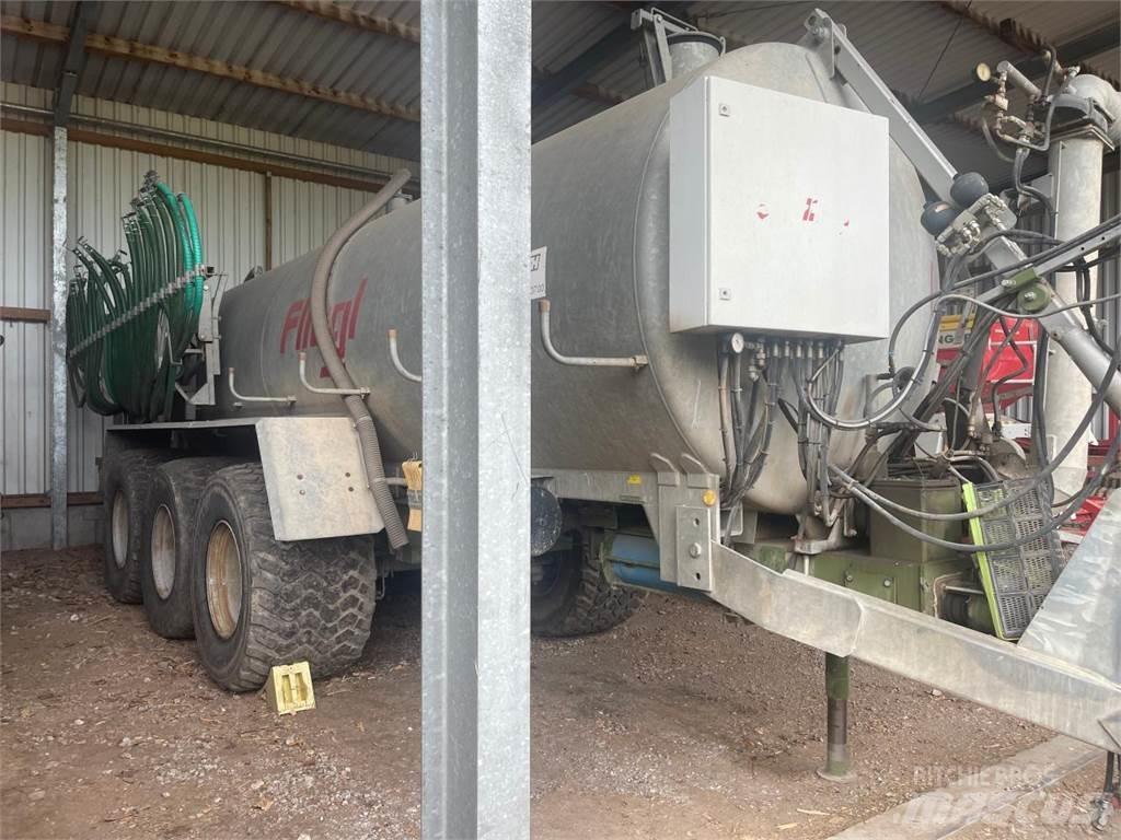 Fliegl PFW 20000 Slamtanker