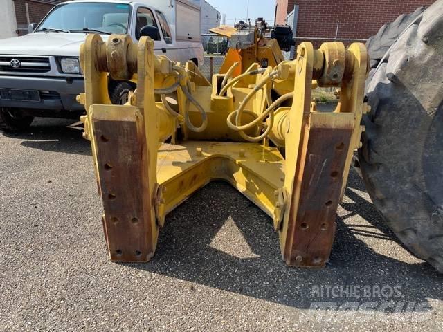 CAT D 8 R Ripper Andre komponenter
