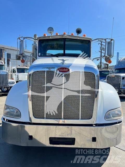Peterbilt 384 Trekkvogner