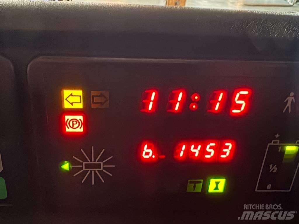Toyota RRE 140 Skyvemasttruck
