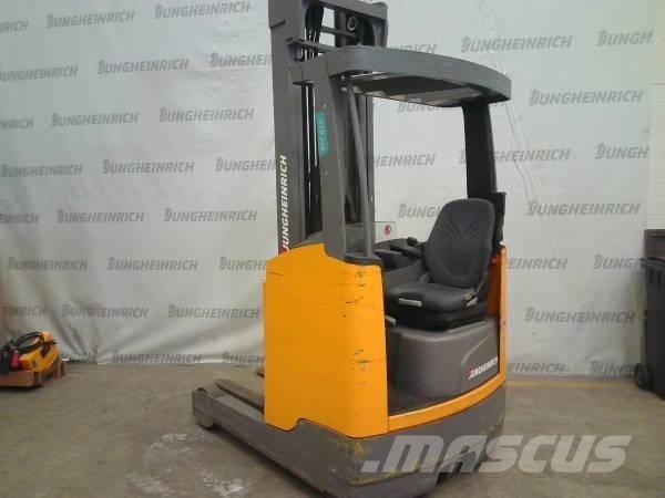 Jungheinrich ETV 216 Skyvemasttruck