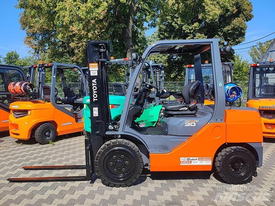 Toyota 02-8FGF30 Propan trucker