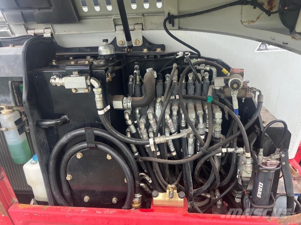 Takeuchi TB 230 Minigravere <7t