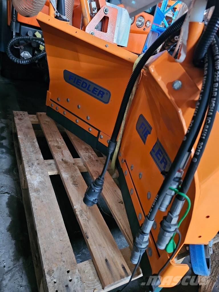 Holder C65 SC MPV/redskapsbærer