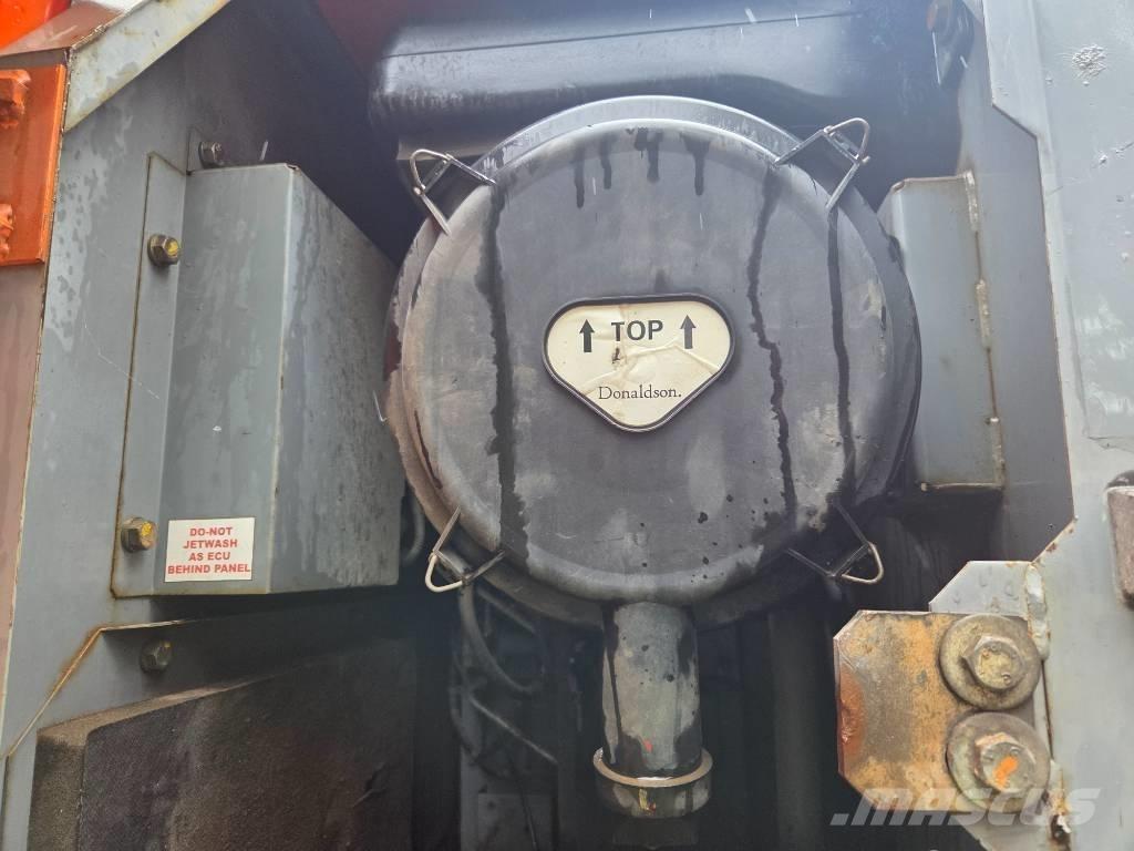 Hitachi ZX 210 LC-3 Beltegraver