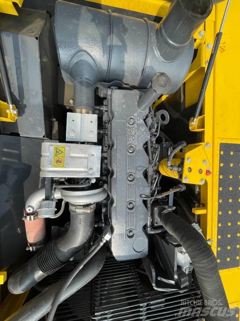 Komatsu PC 220 Beltegraver