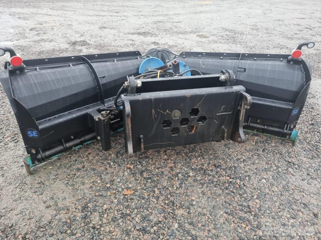 SE Equipment  Vikplog Ploger