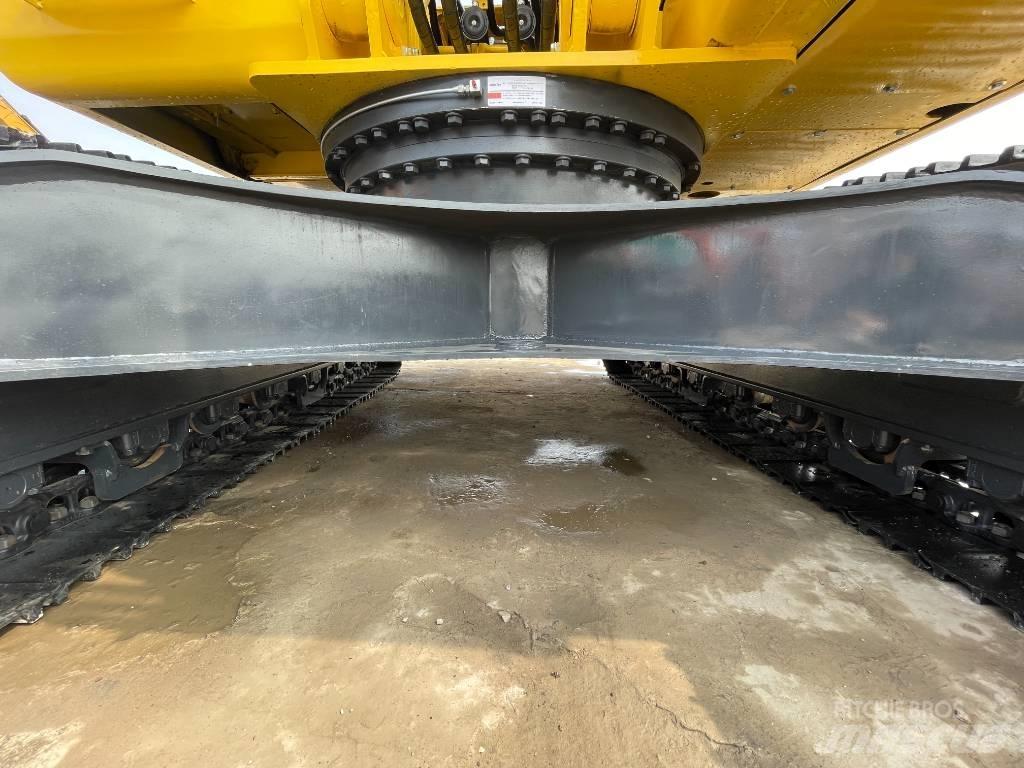 Komatsu PC220-8 Beltegraver