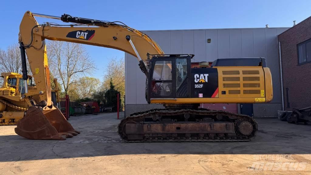 CAT 352 F Beltegraver