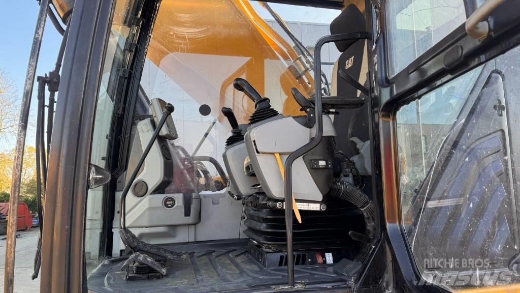 CAT 352 F Beltegraver