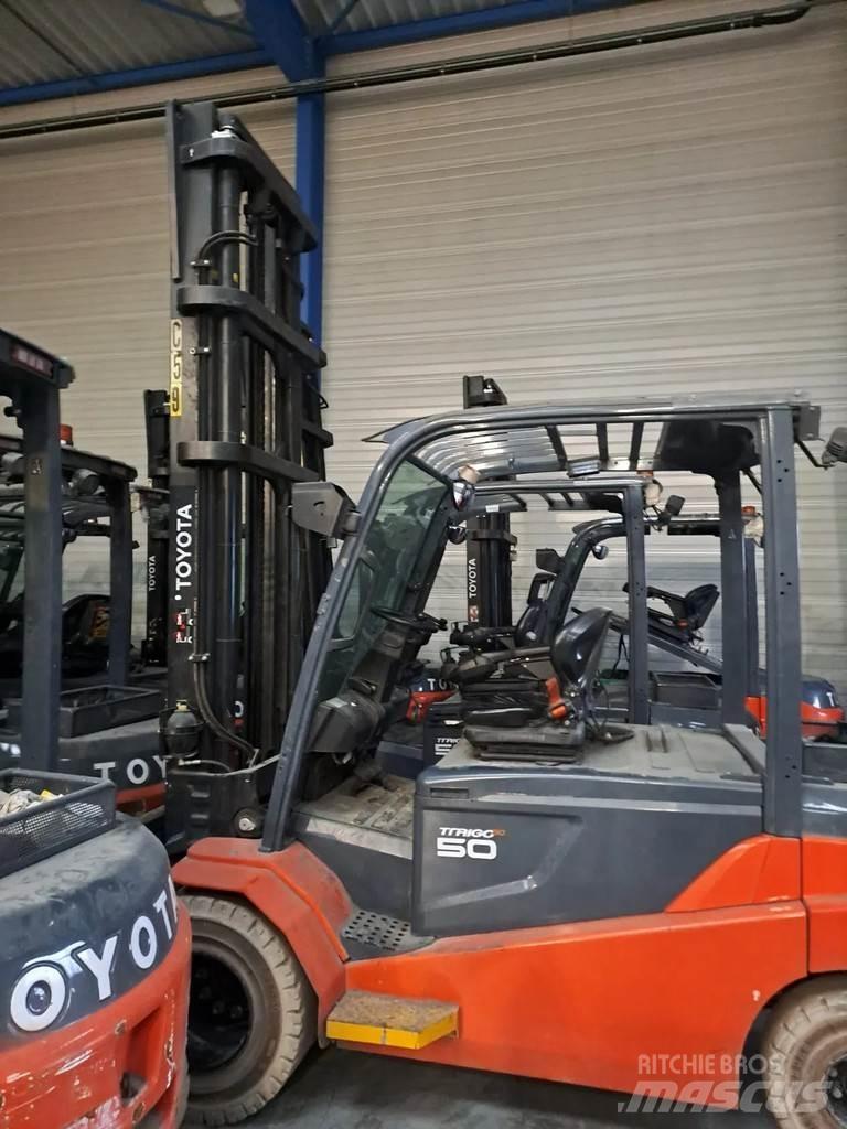 Toyota 8FBMT50 Gaffeltrucker - Annet