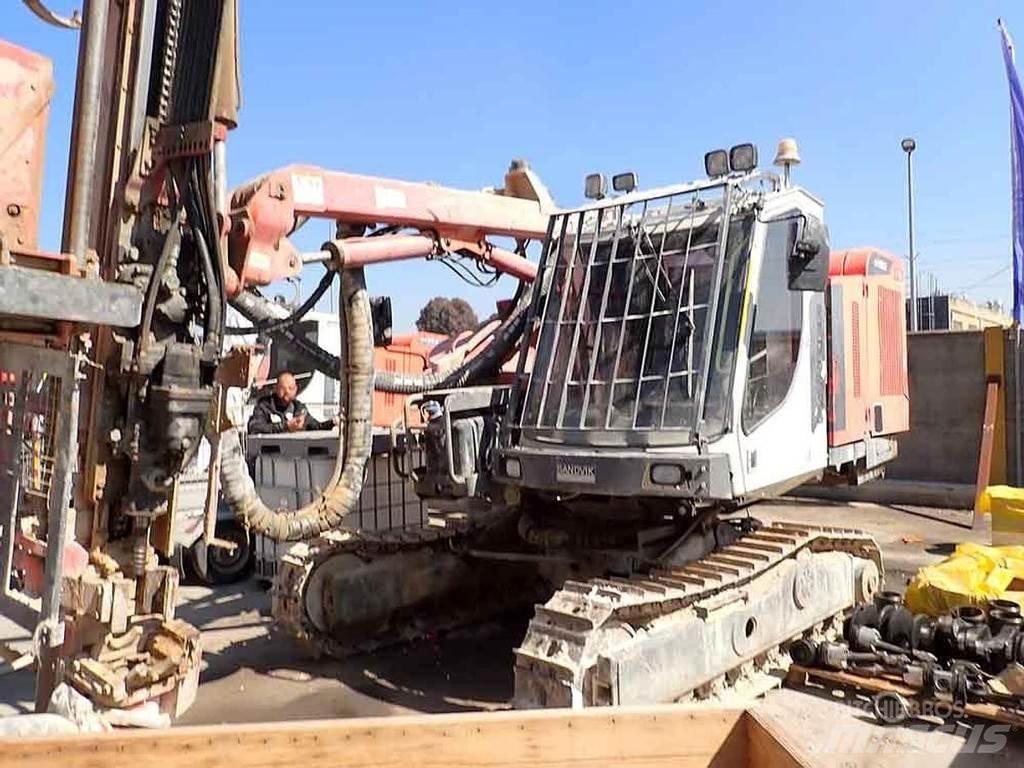 Sandvik DX800 Borerigger