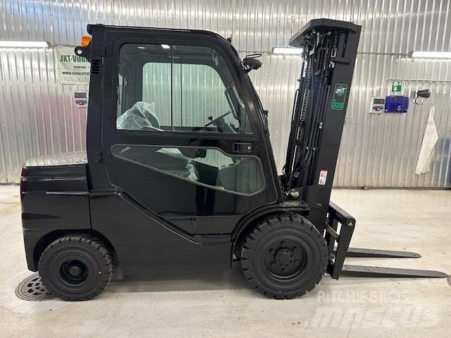 Toyota 52-8 FD 30 Diesel Trucker