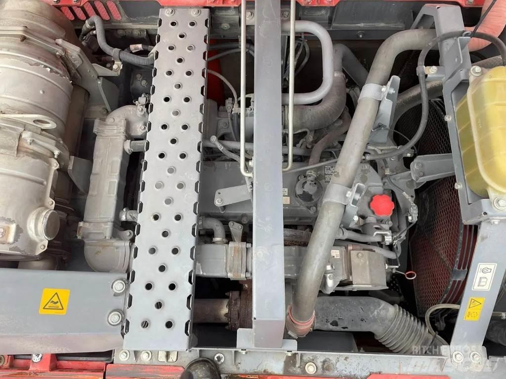 Hitachi ZX300LC-6 Beltegraver