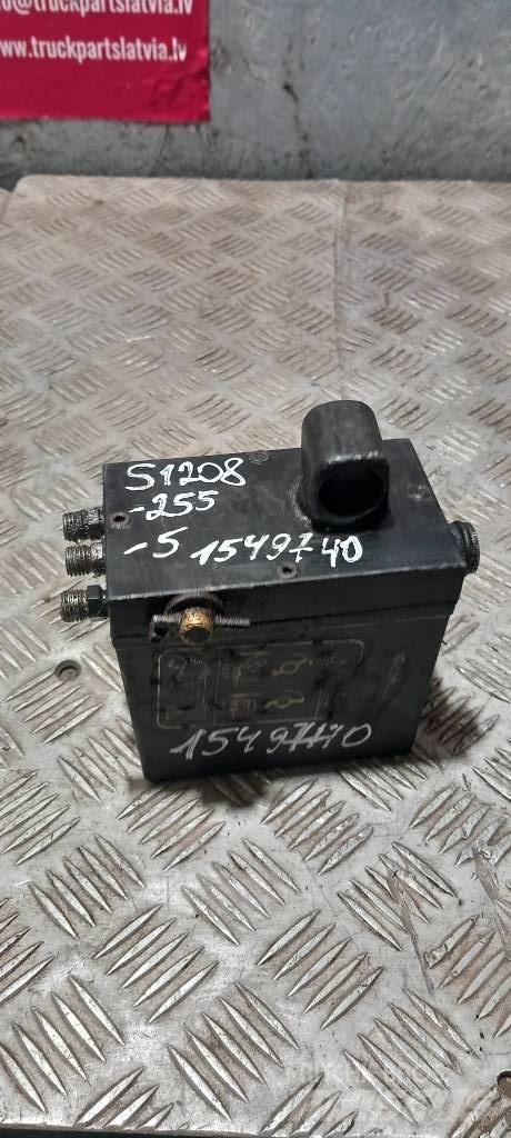 Scania 94 D.   1549740 Hydraulikk