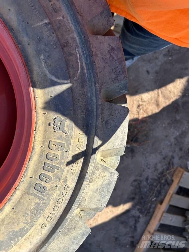 Bobcat 10x16.5 Tires Dekk, hjul og felger