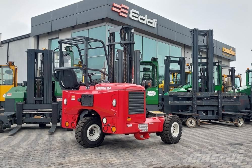 Moffett M5 20.3 Medbringertruck