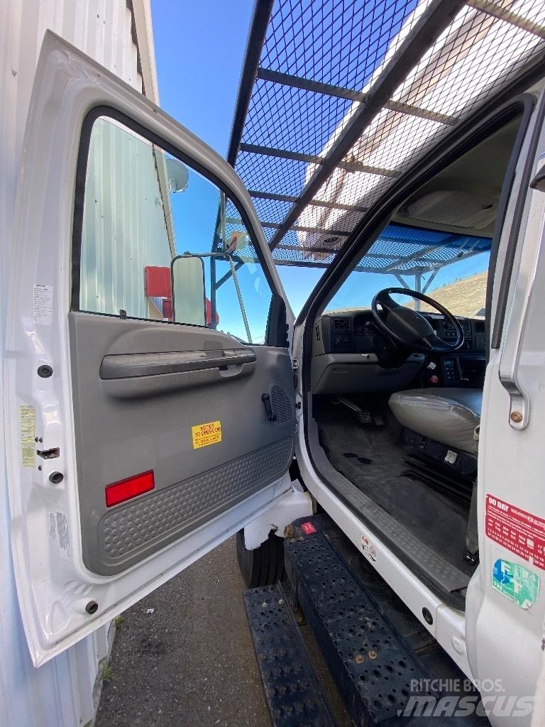 Ford F 750 SD Bilmontert lift