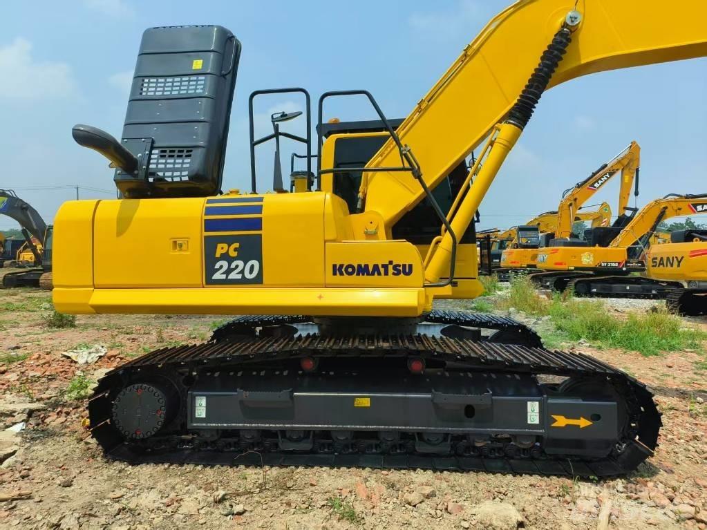 Komatsu PC 220-8 Beltegraver
