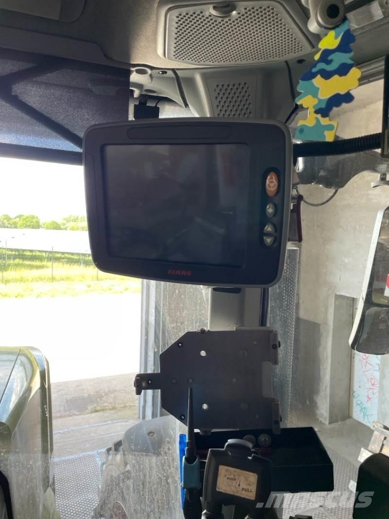 CLAAS Axion 870 Traktorer