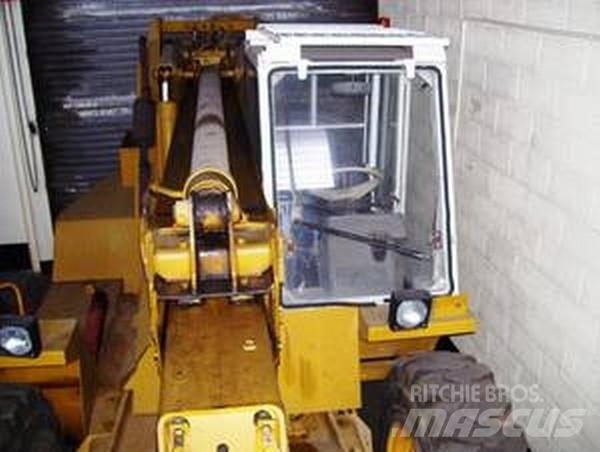 JCB 530B-4HL Terrenggående gaffeltruck