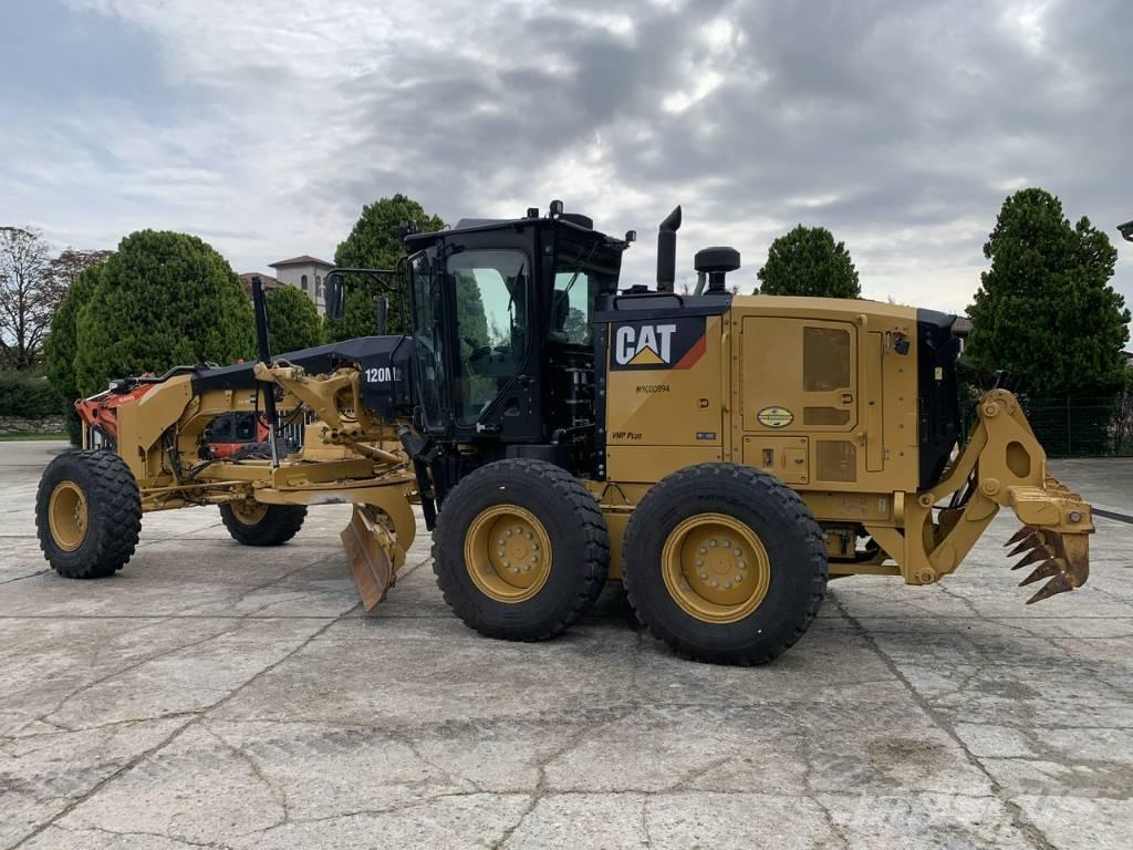 CAT 120 M 2 Veihøvler