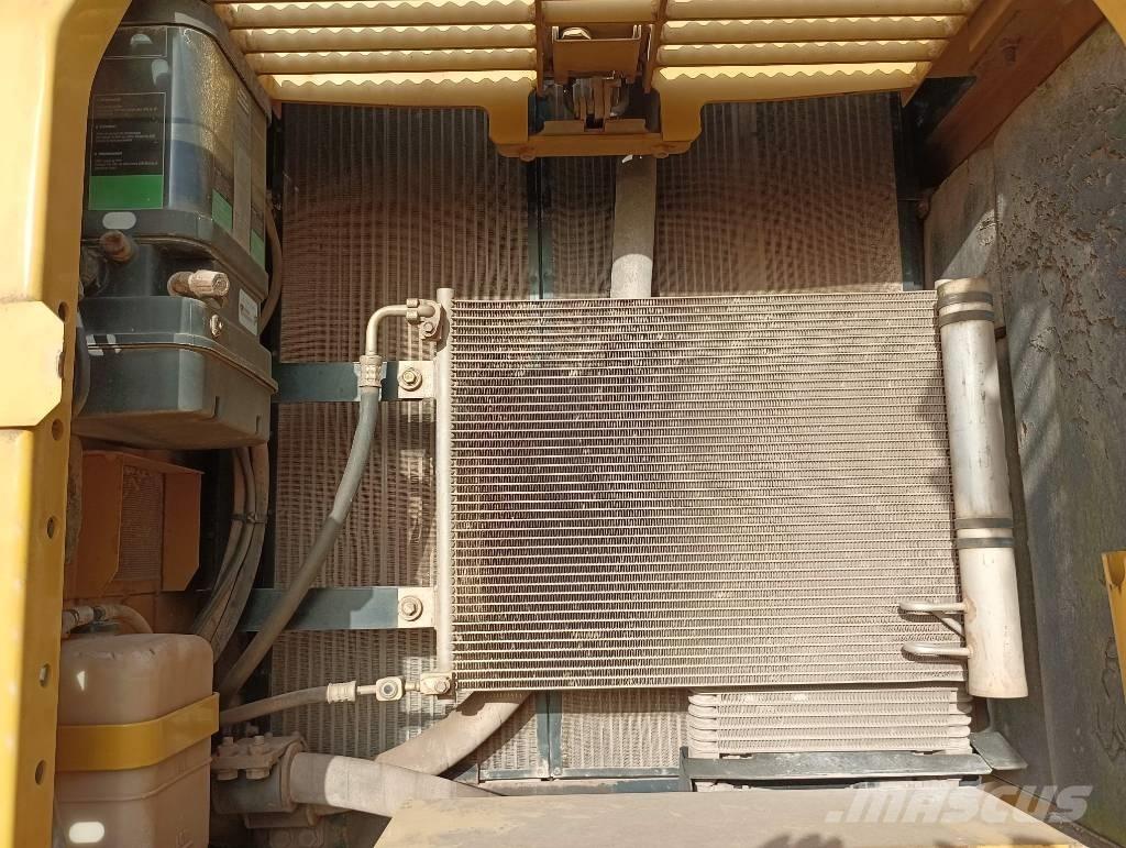 Komatsu PC 210 LC-8 Beltegraver