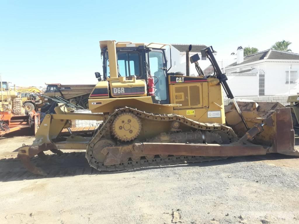 CAT D 6 R II Dozere Beltegående