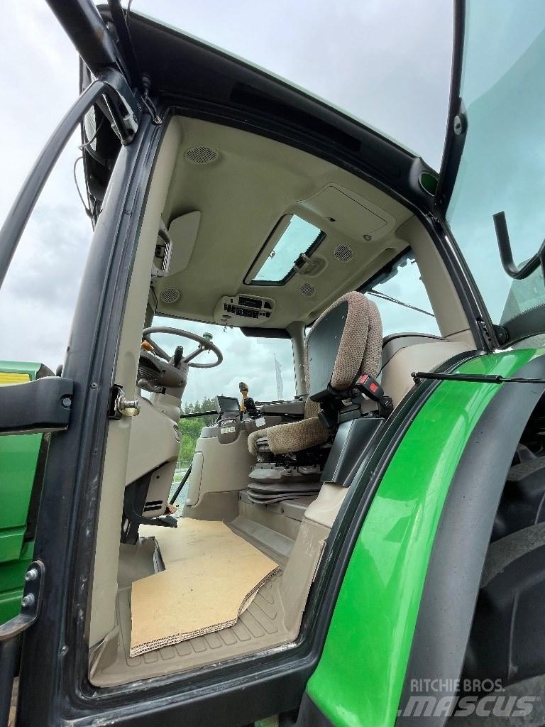 John Deere 6210 R Traktorer