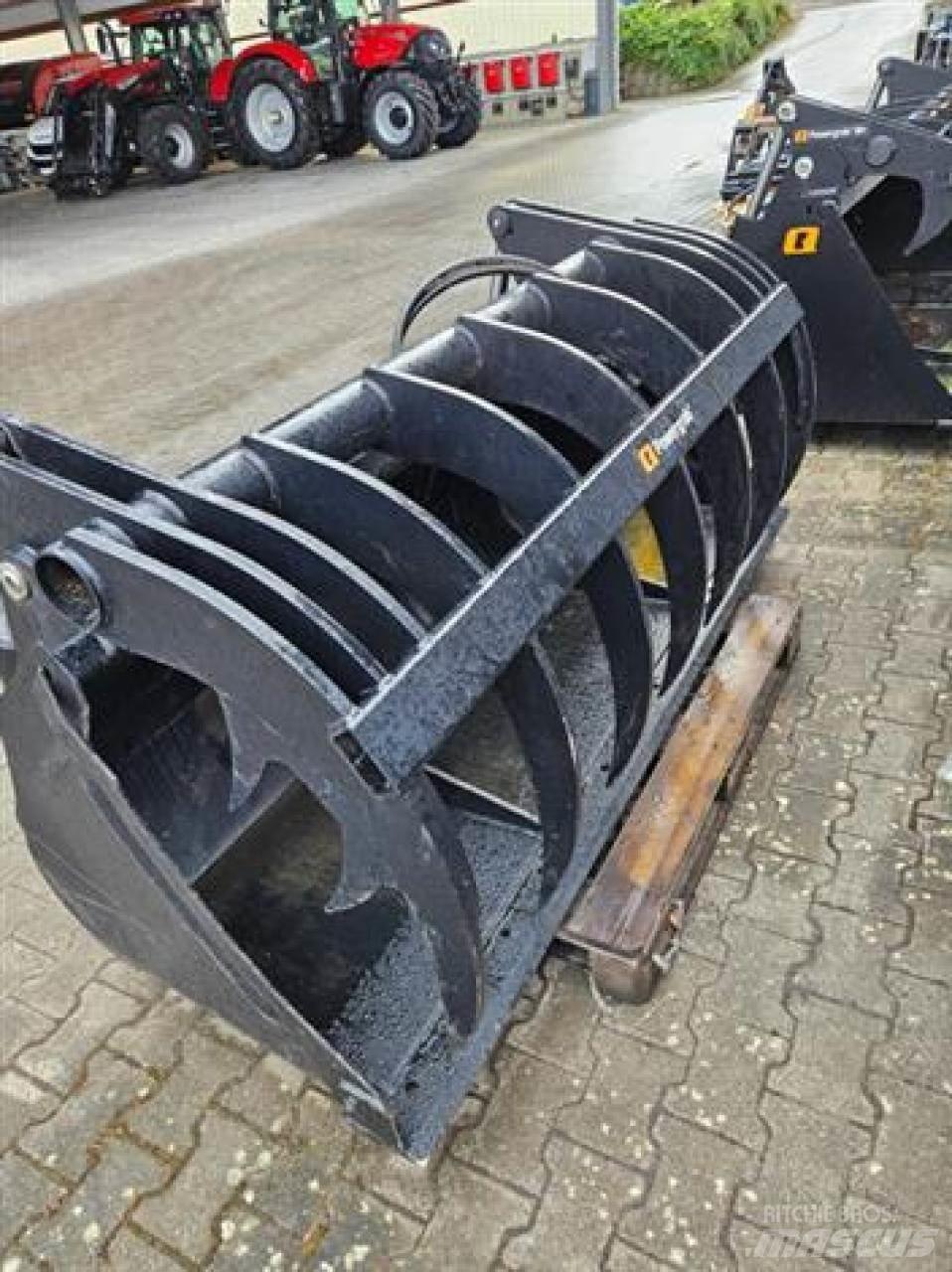 Ålö Powergrab 210 Traktorer