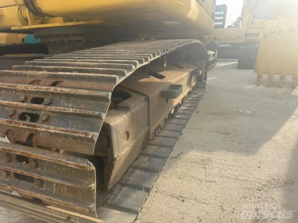 Komatsu PC 200 LC-7 Beltegraver