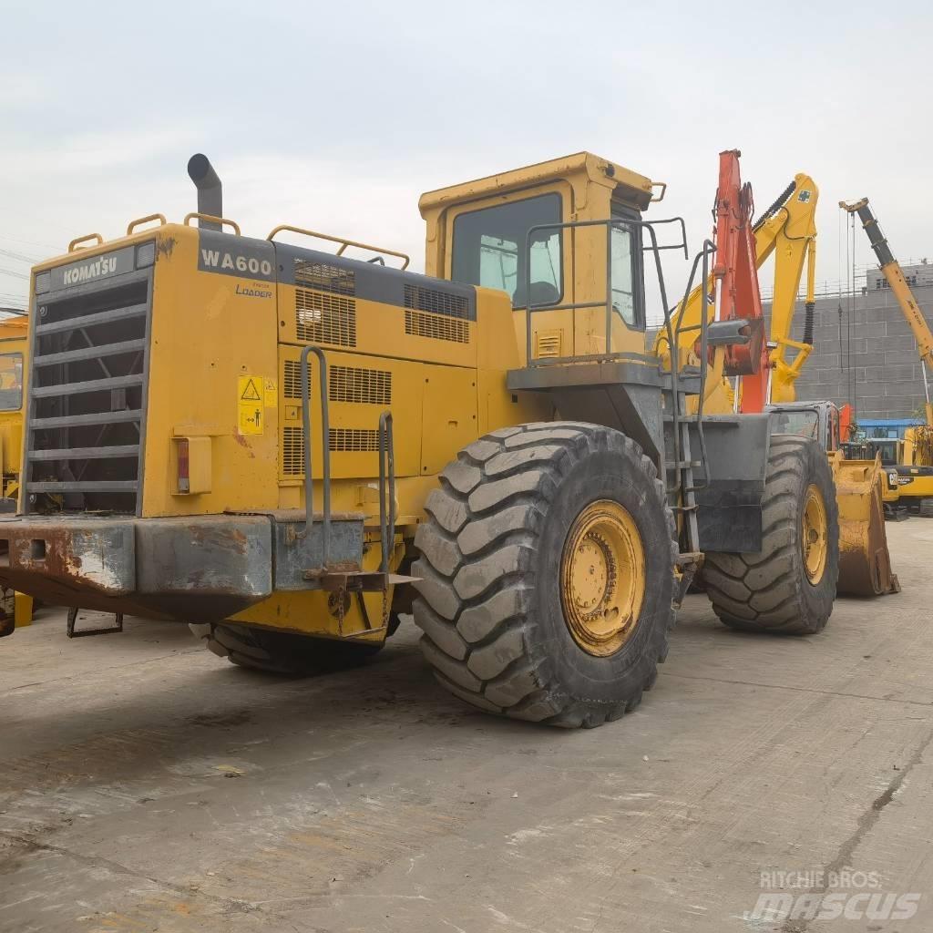 Komatsu WA 600-6 Hjullastere