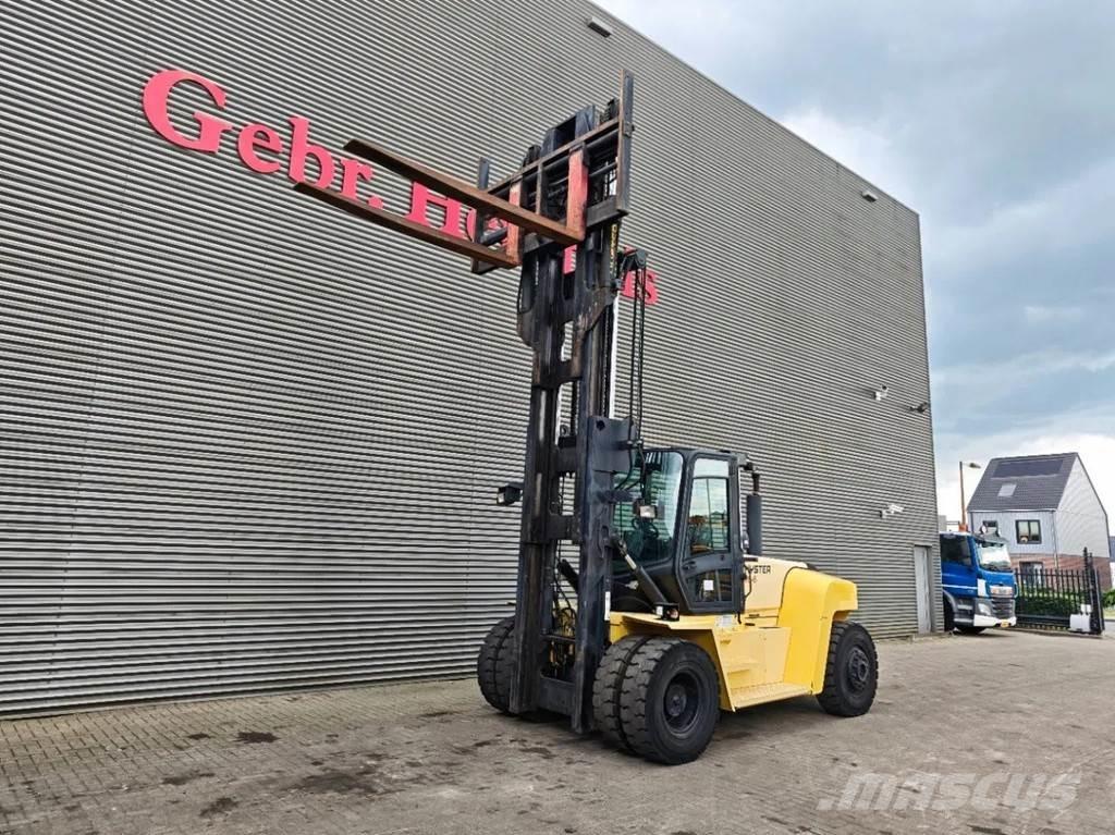 Hyster H16XM-6 Diesel Trucker