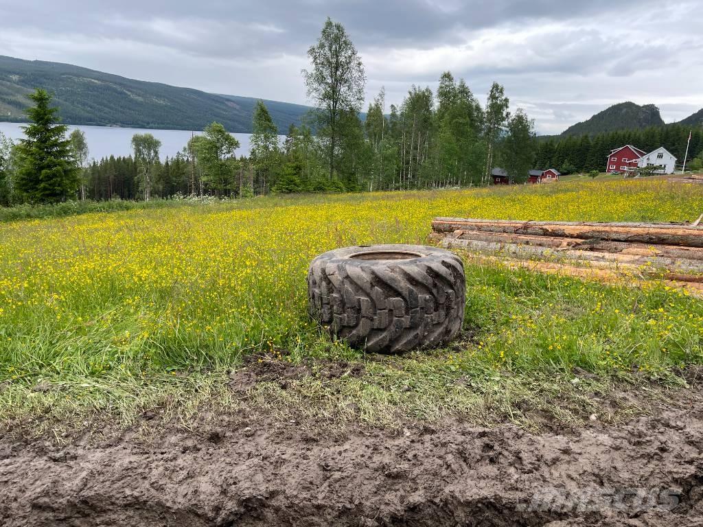 Ponsse BISON AF 8W Lassbærere