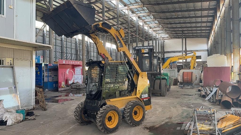 CAT 226 B Kompaktlastere